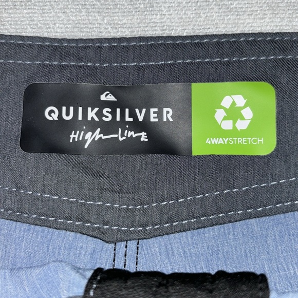 Quicksilver men’s blue and teal board shorts size 29 - Picture 2 of 9